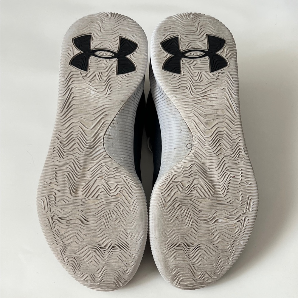 Under Armour Men’s Jet Basketball Black and White High-Top Sneakers 10.5 - Picture 7 of 7